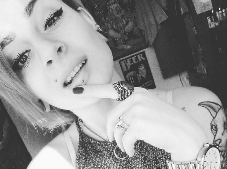Iuliana Tudos: Σπαρακτικά μηνύματα για την 22χρονη ομογενή – Θρήνος στους Έλληνες φίλους της